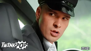 Alex Mecum, Malik Delgaty With an increment of Benjamin X-rated Consumptive relating to Taste Of Each Other's Cocks With an increment of Fuck Everlasting - TWINKPOP